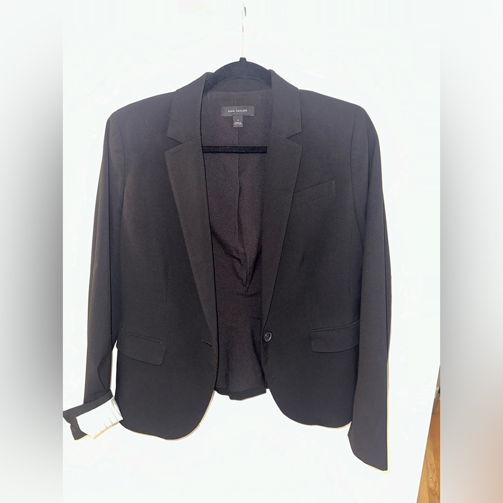 Ann Taylor - Black One button blazer size 4